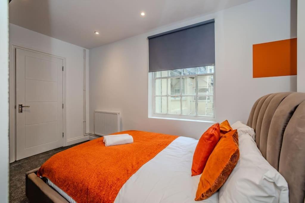 2 Bedroom 2 Bath I Next To I Sleep 6 Hove